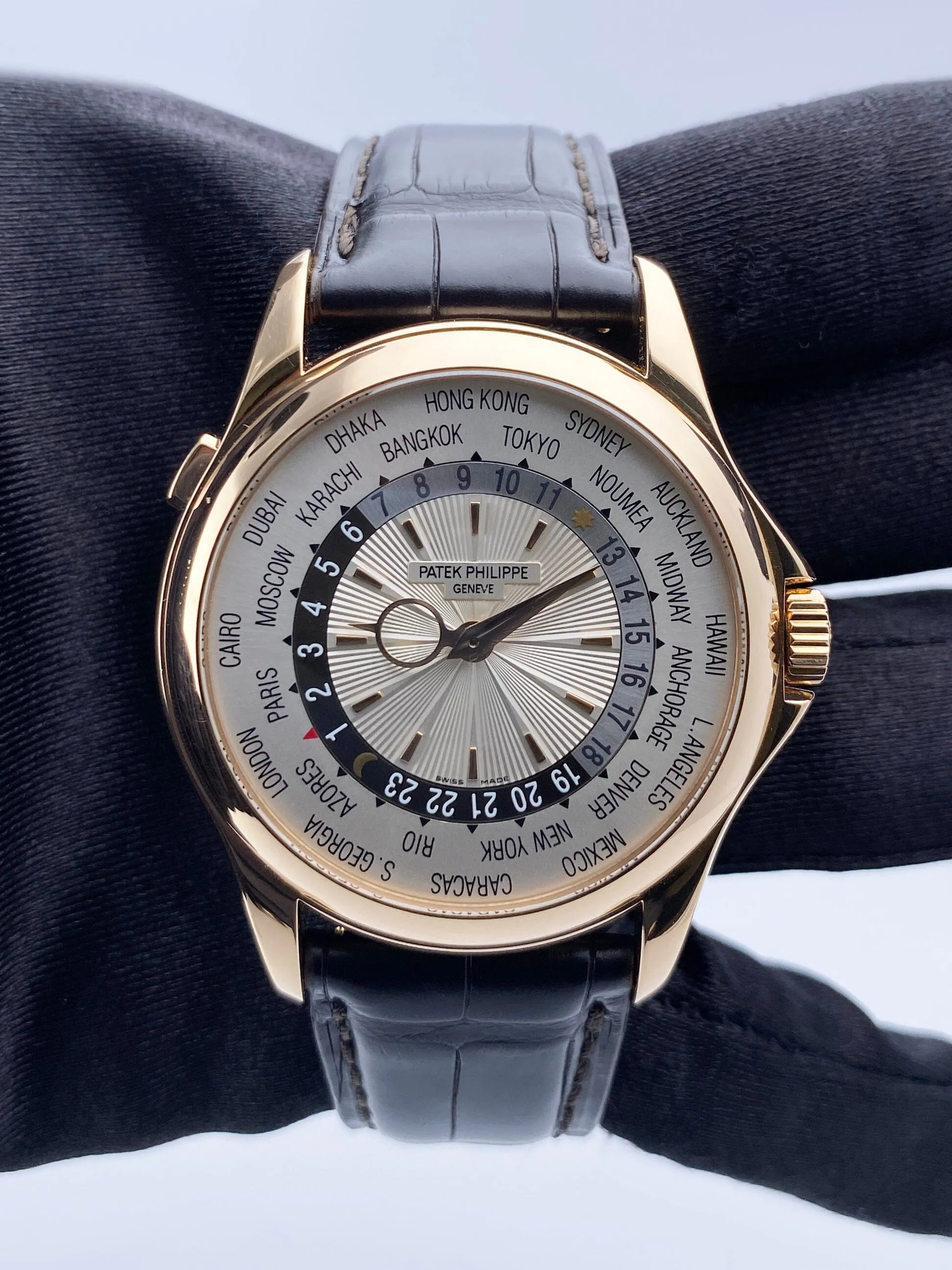 Patek Philippe World Time 5130R 18K Rose Gold Mens Watch