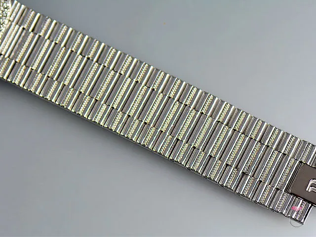 Piaget 18K Traditional Mecanique Watch. Diamond Dial & Bezel G0A37045