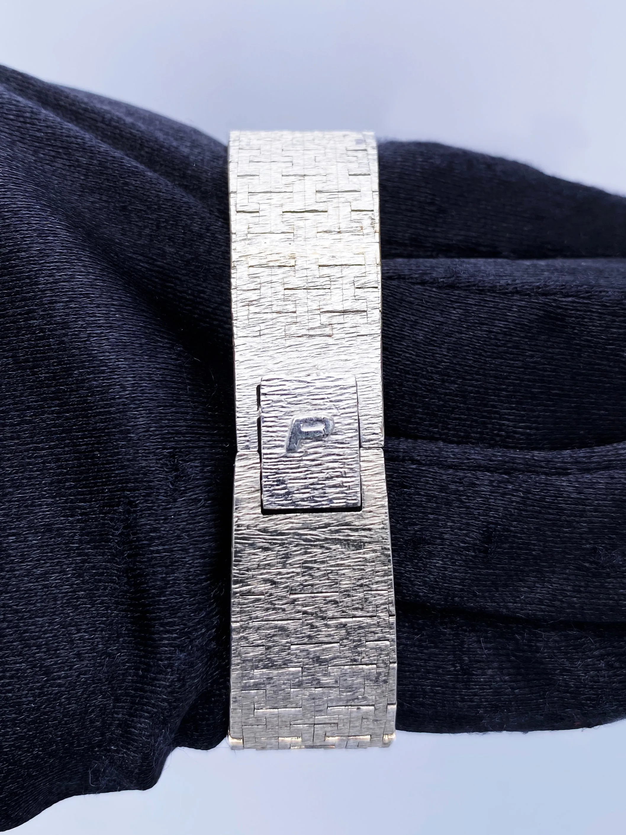 Piaget 9236 Lapis Dial 18K White Gold Ladies Watch