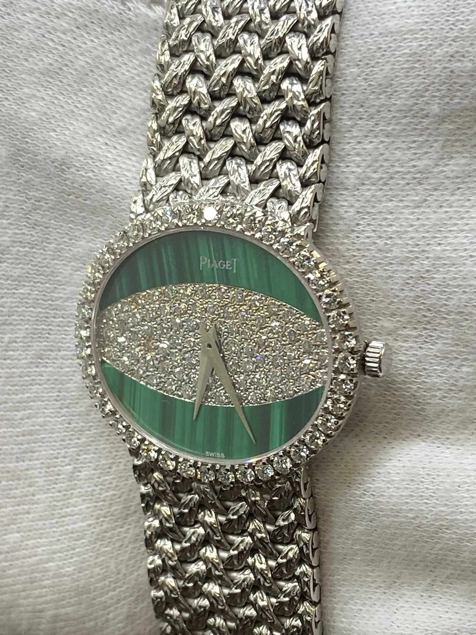 Piaget Vintage 18K White Gold 9806 D2 Diamond & Malachite Dial Manual wind Women's Watch