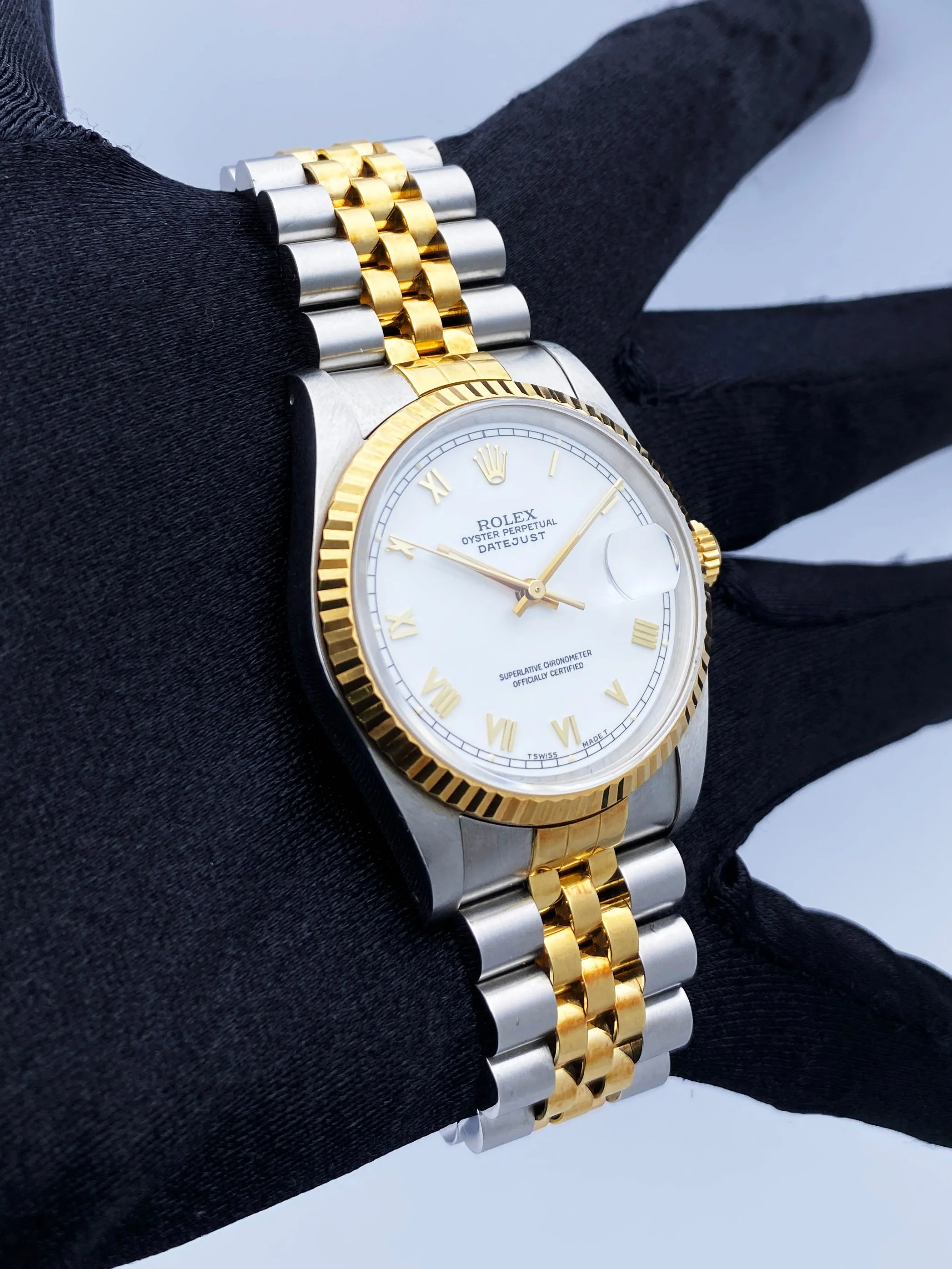 Rolex Datejust 16233 White Dial Two Tone Mens Watch