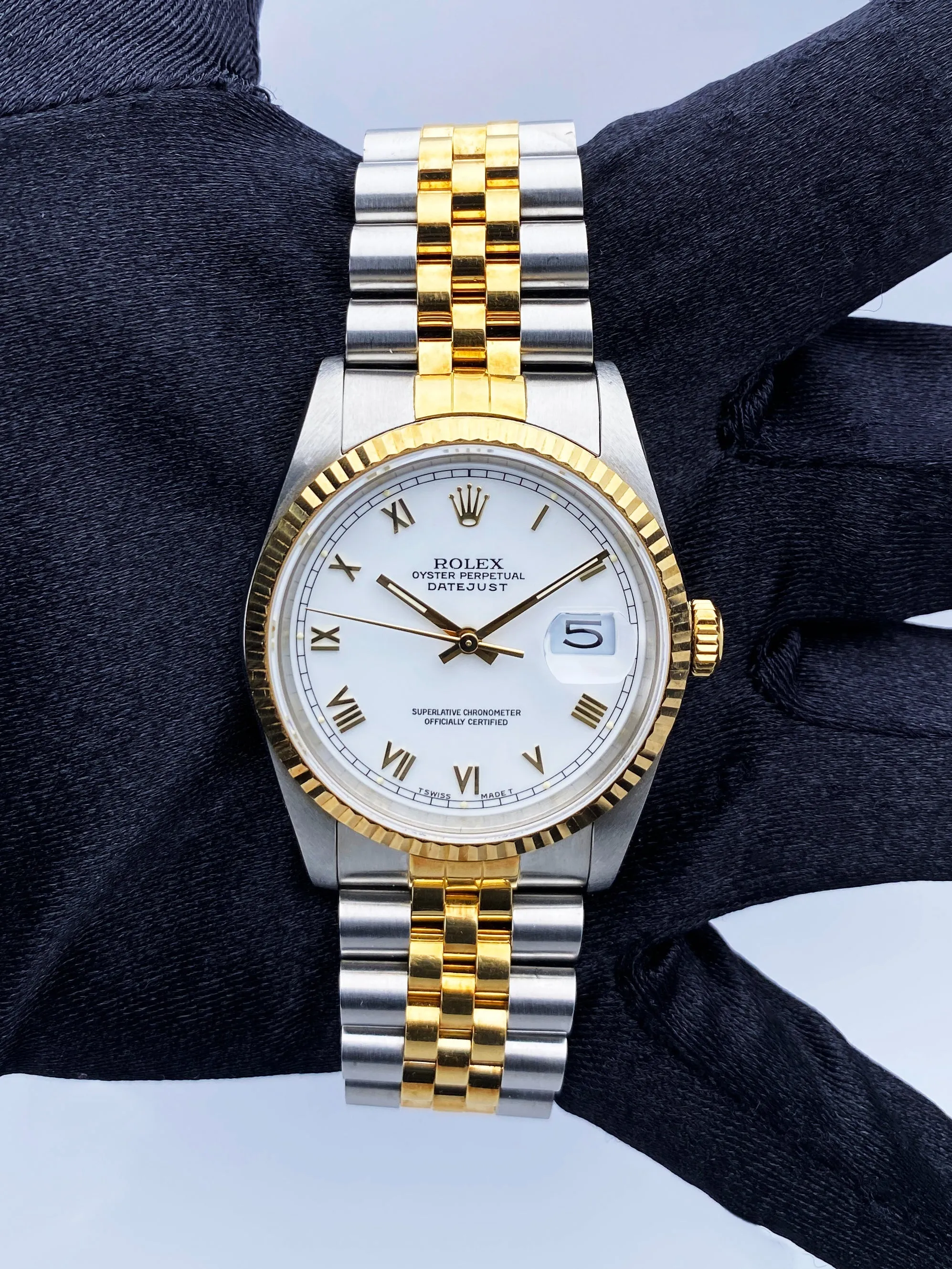 Rolex Datejust 16233 White Dial Two Tone Mens Watch