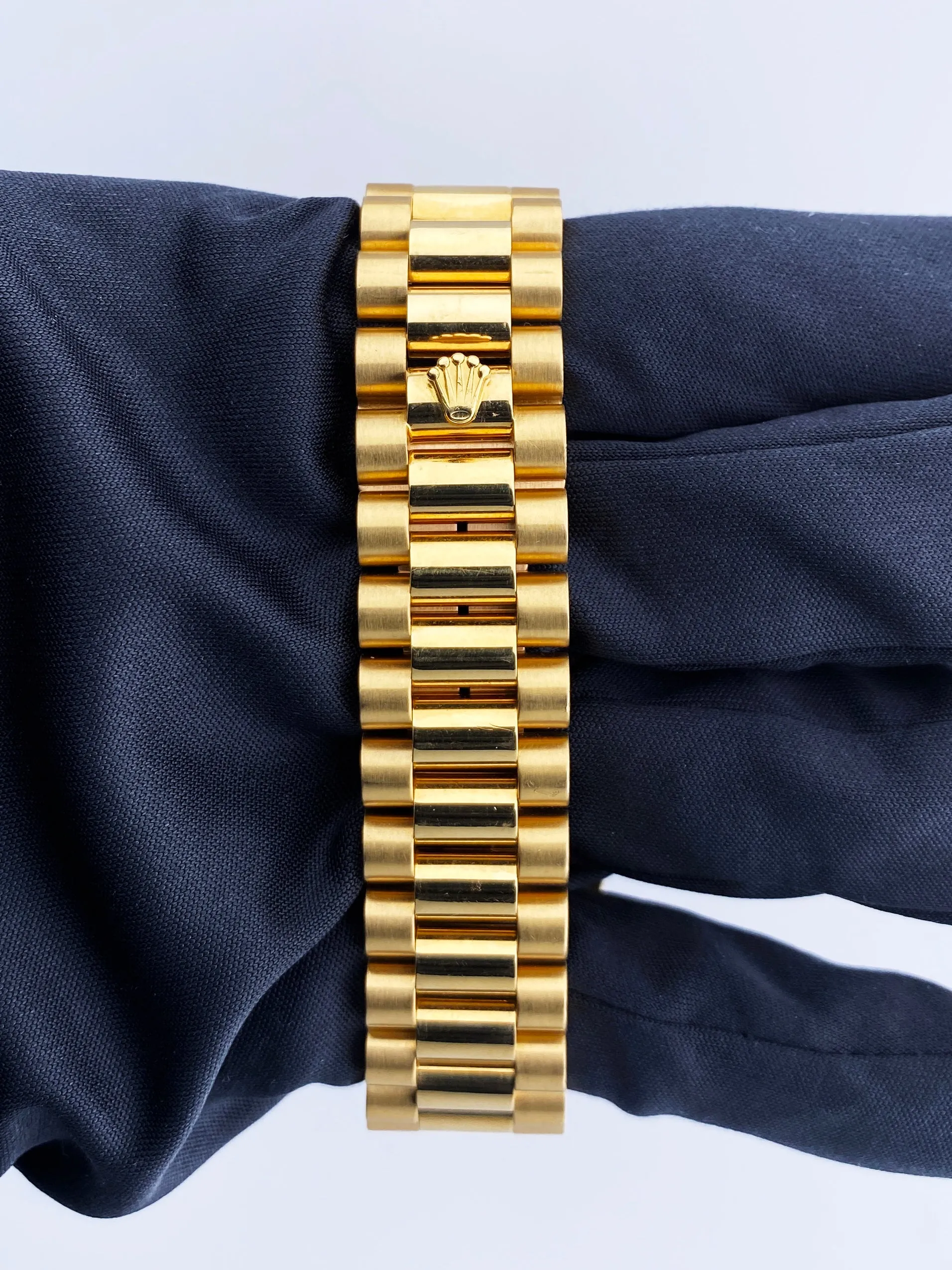 Rolex Day Date 18038 18K Yellow Gold Mens Watch