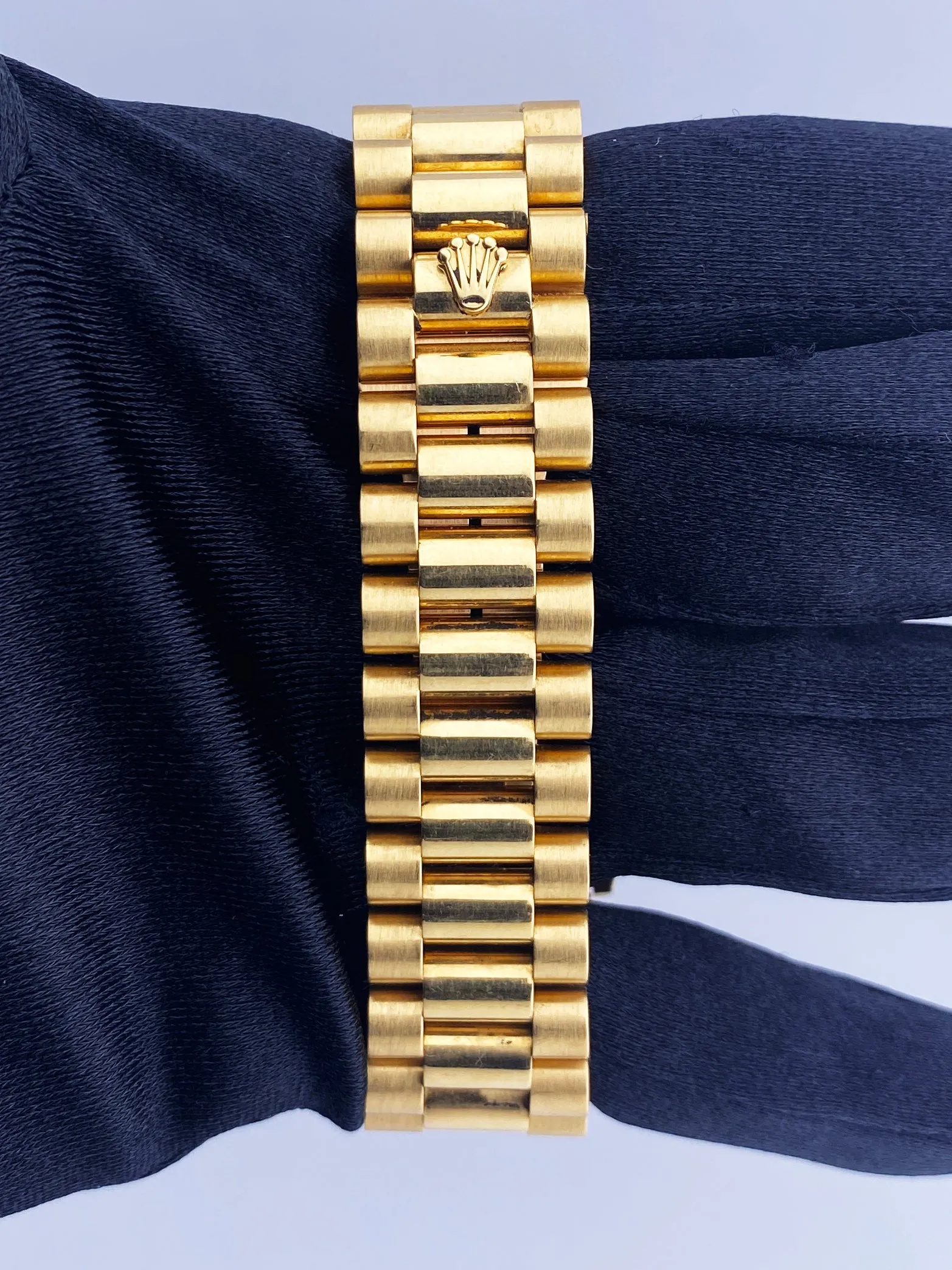 Rolex Day Date 18238 Diamond Dial Mens Watch