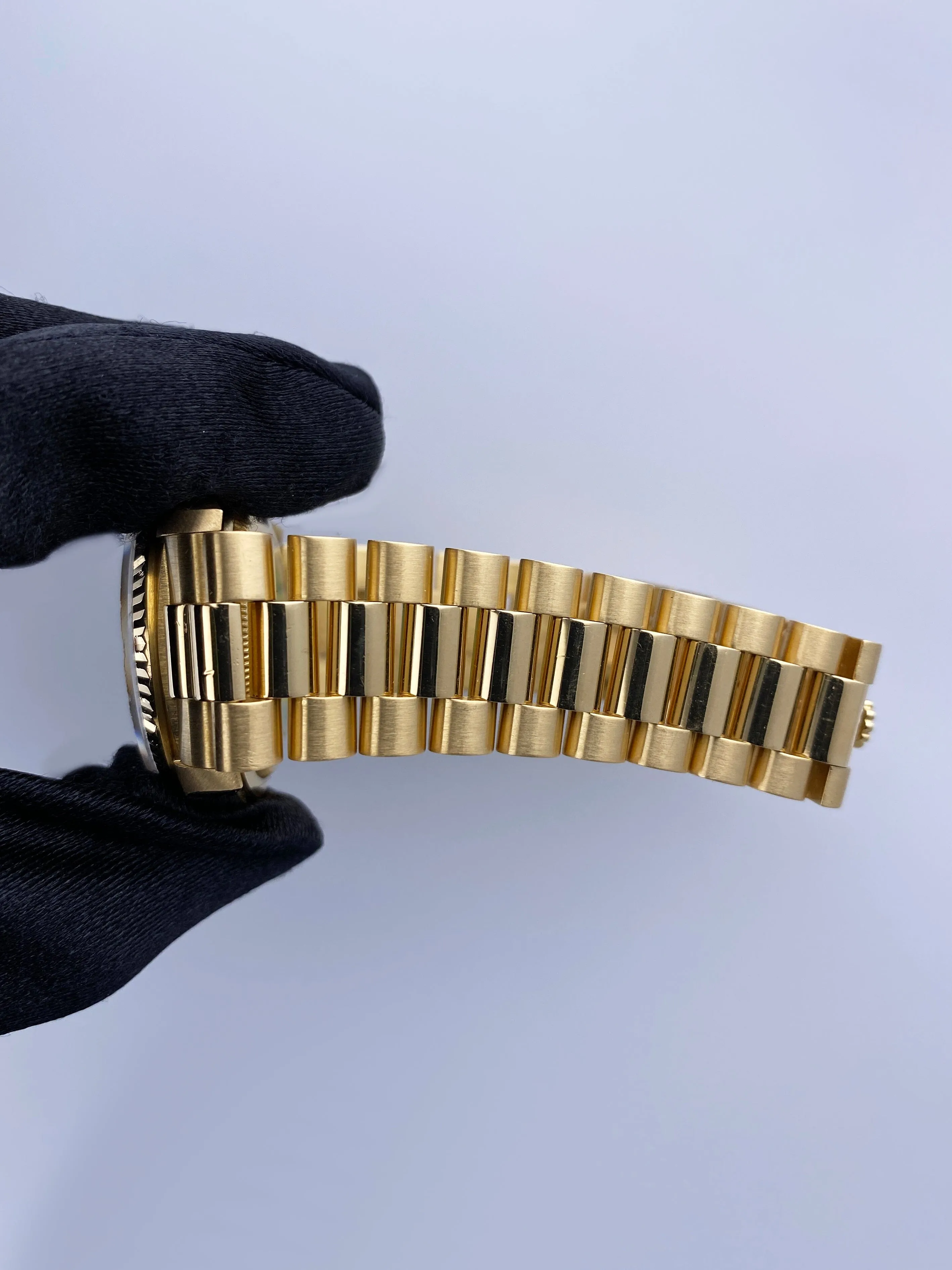 Rolex Day Date 18238 Diamond Dial Mens Watch