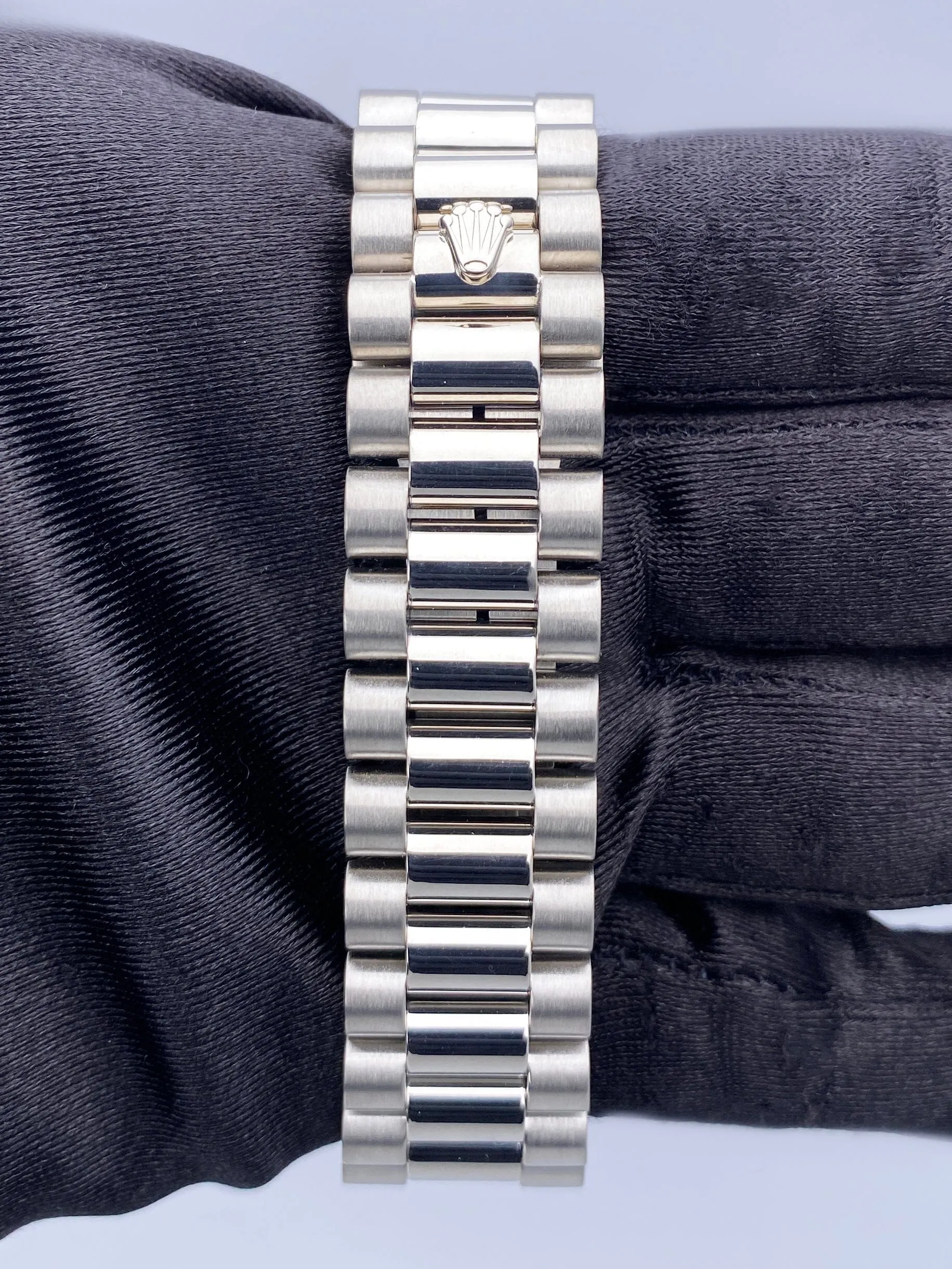 Rolex Day Date 18239 President 18K White Gold Diamond Dial Mens Watch