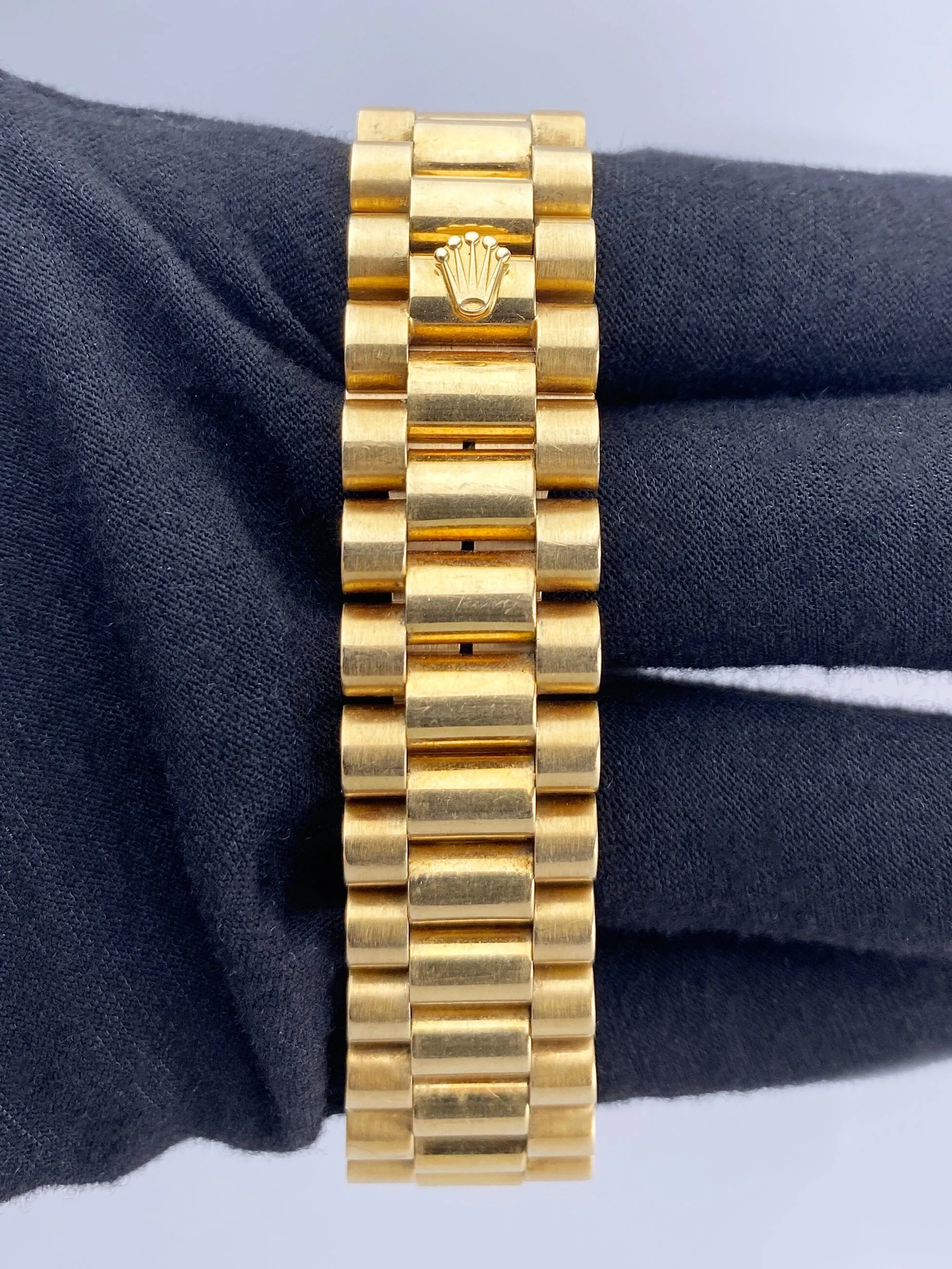 Rolex Day Date 18388 Diamond Dial 18K Yellow Gold Mens Watch