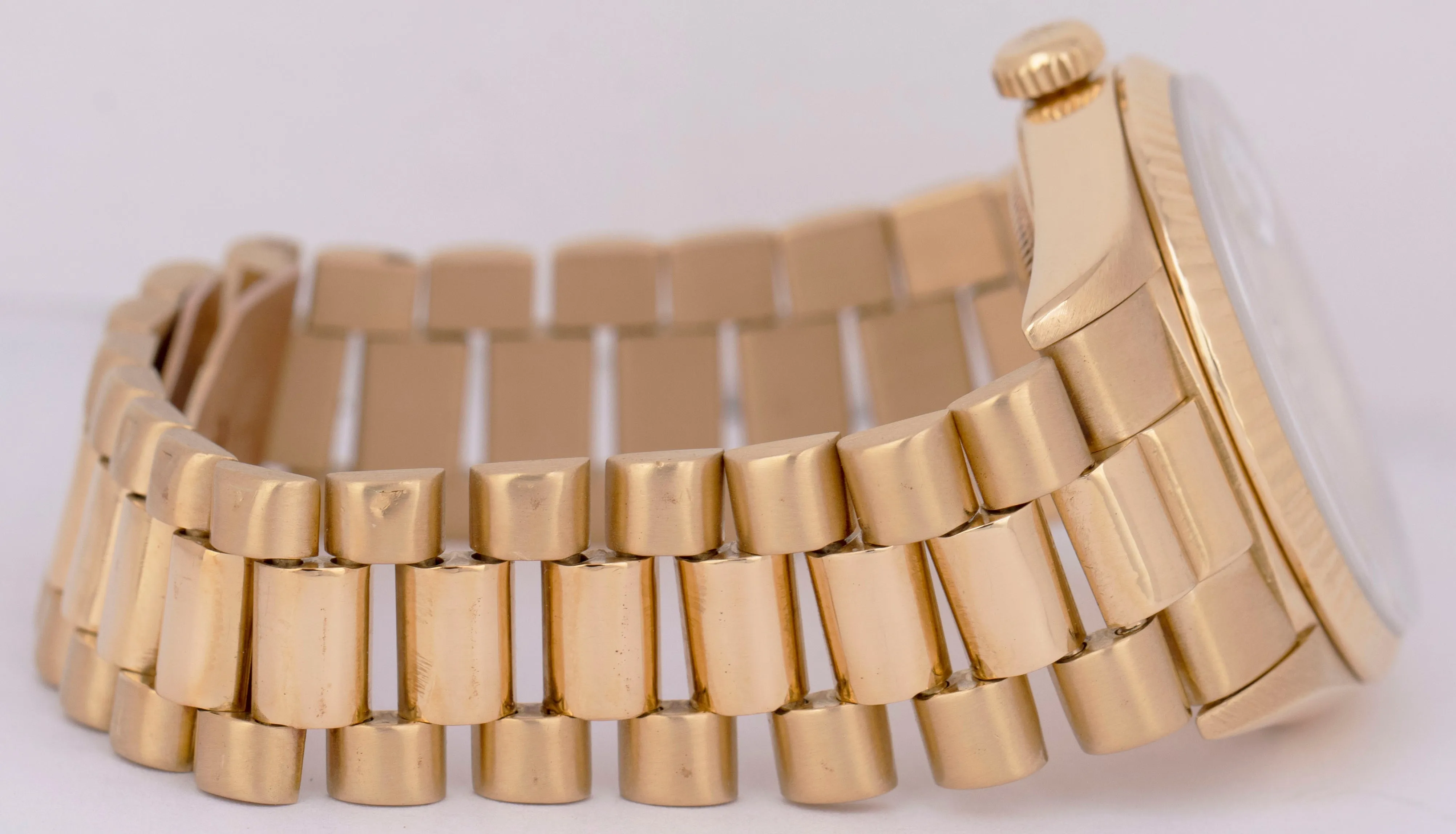 Rolex Day-Date President White Roman 18K Yellow Gold 36mm Fluted Watch 18238