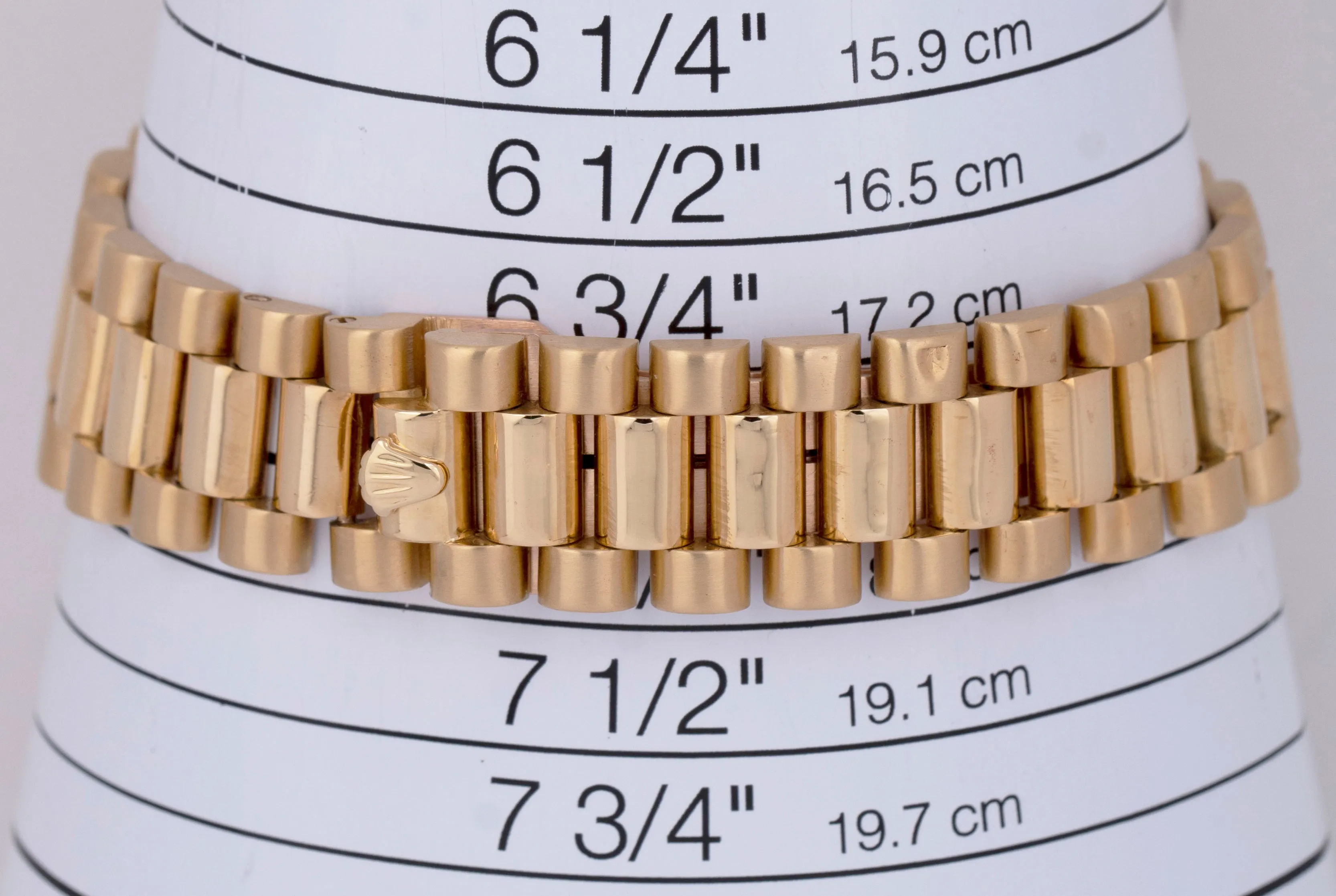 Rolex Day-Date President White Roman 18K Yellow Gold 36mm Fluted Watch 18238