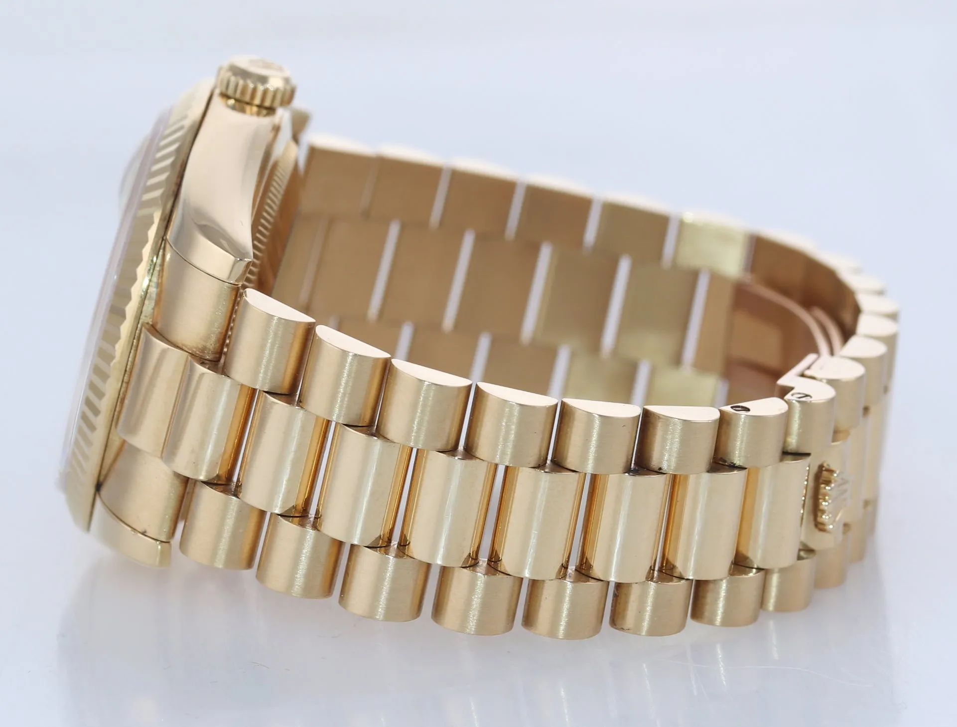 Rolex President 18k Yellow Gold HEAVY BAND Champagne Diamond 118238 Watch Box