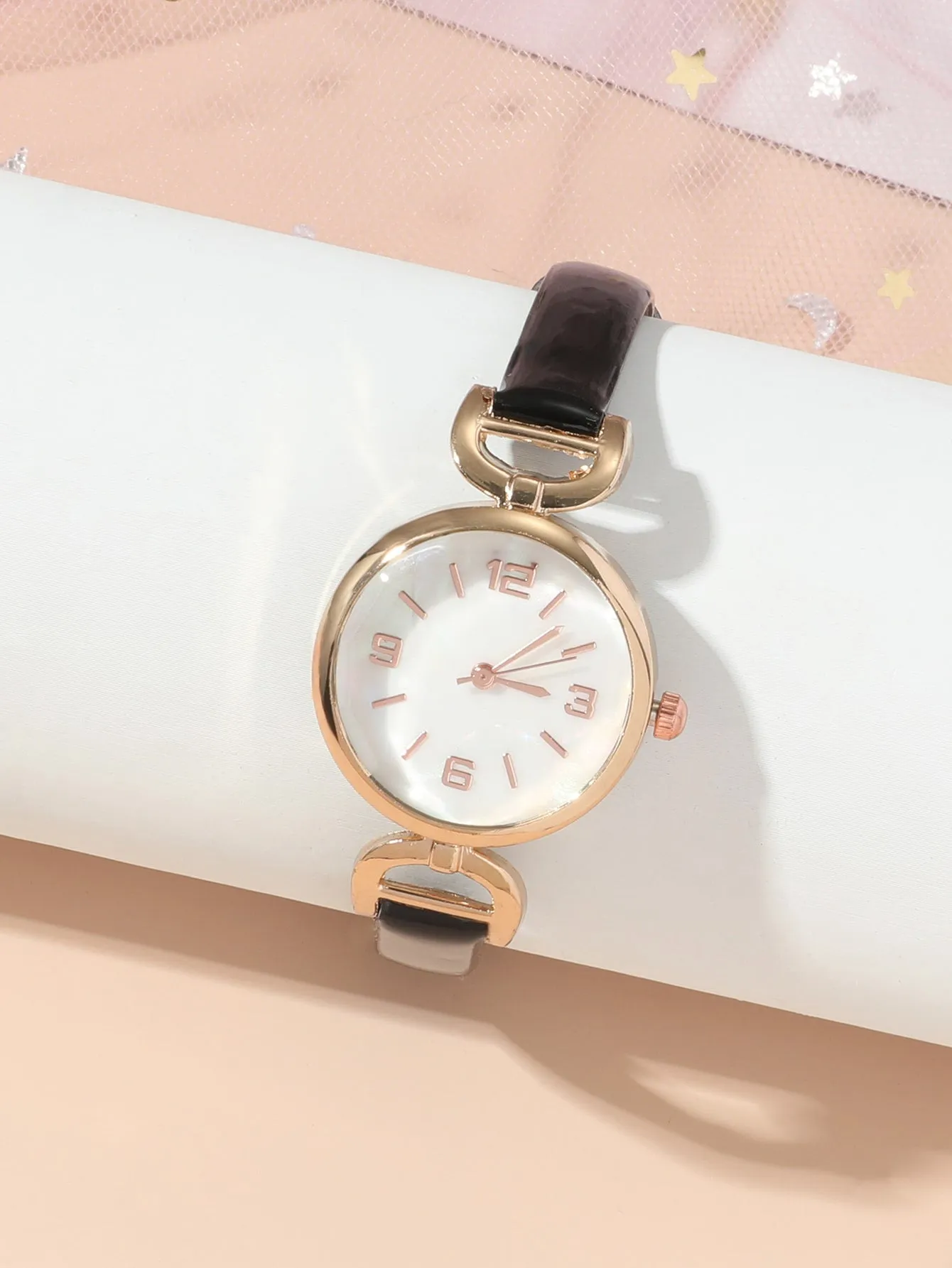 Round Pointer Quartz Watch - Black - FD ⚡