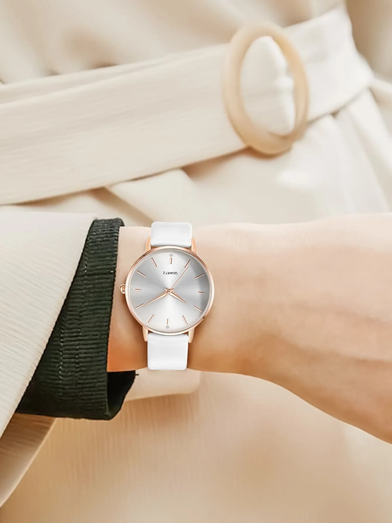 Round Pointer Quartz Watch - White