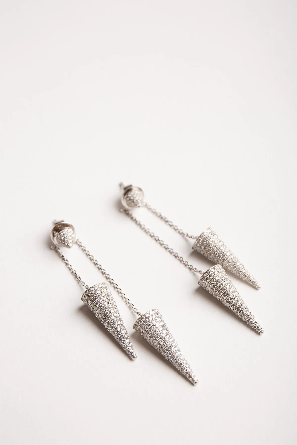 STEFERE | 18K WHITE GOLD DOUBLE CONE 5.82 DIAMOND EARRINGS