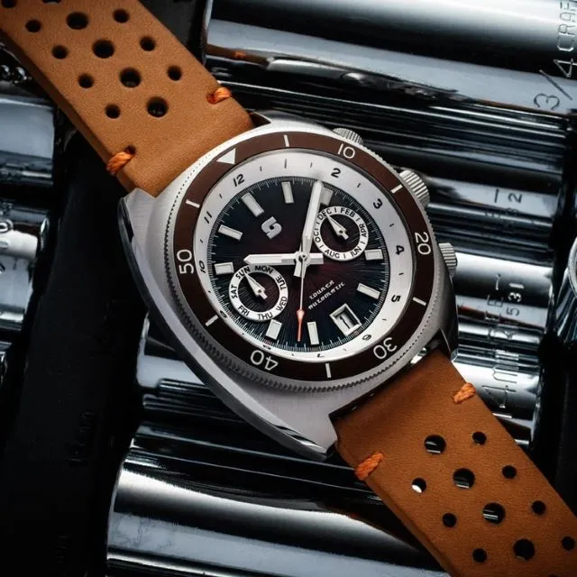 Straton Tourer Triple&nbsp;Calendar (Rust&nbsp;Brown) 200m