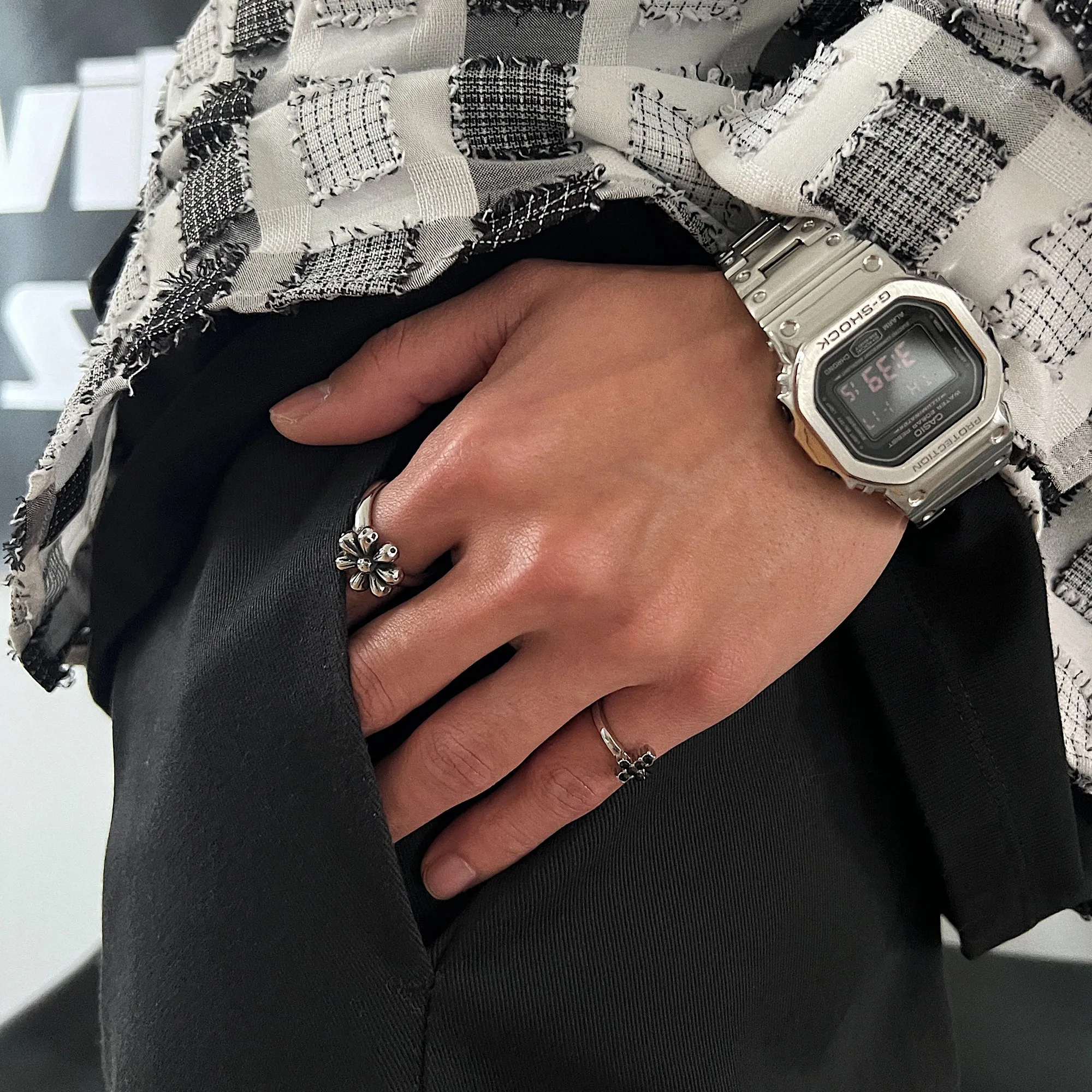Three-dimensional Flower Vintage Ring