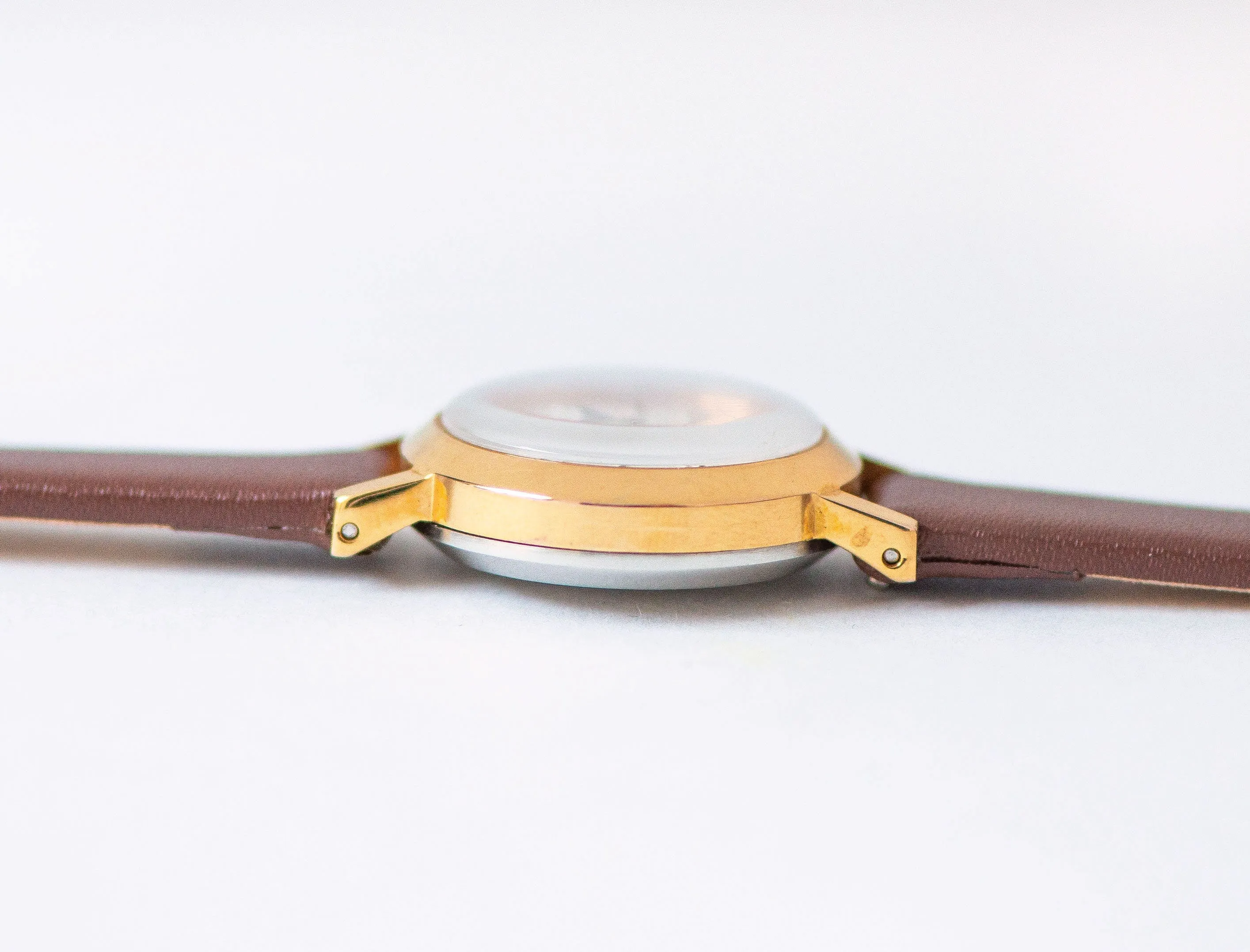 Unused women watch vintage classic Dawn, gold plated lady watch minimalist, shockproof lady watch jewelry gift, new premium leather strap